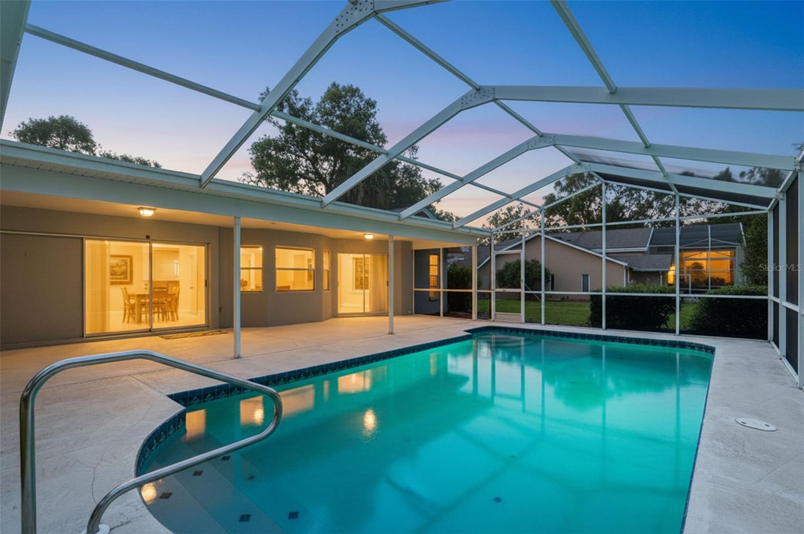 AUTUMN OAKS - Residential