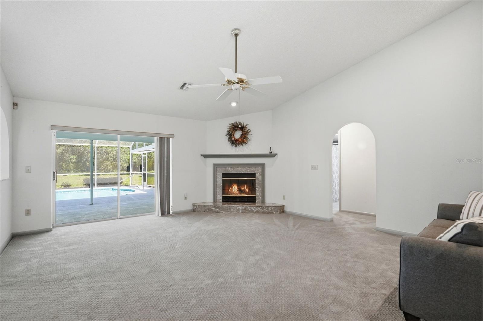 AUTUMN OAKS - Residential