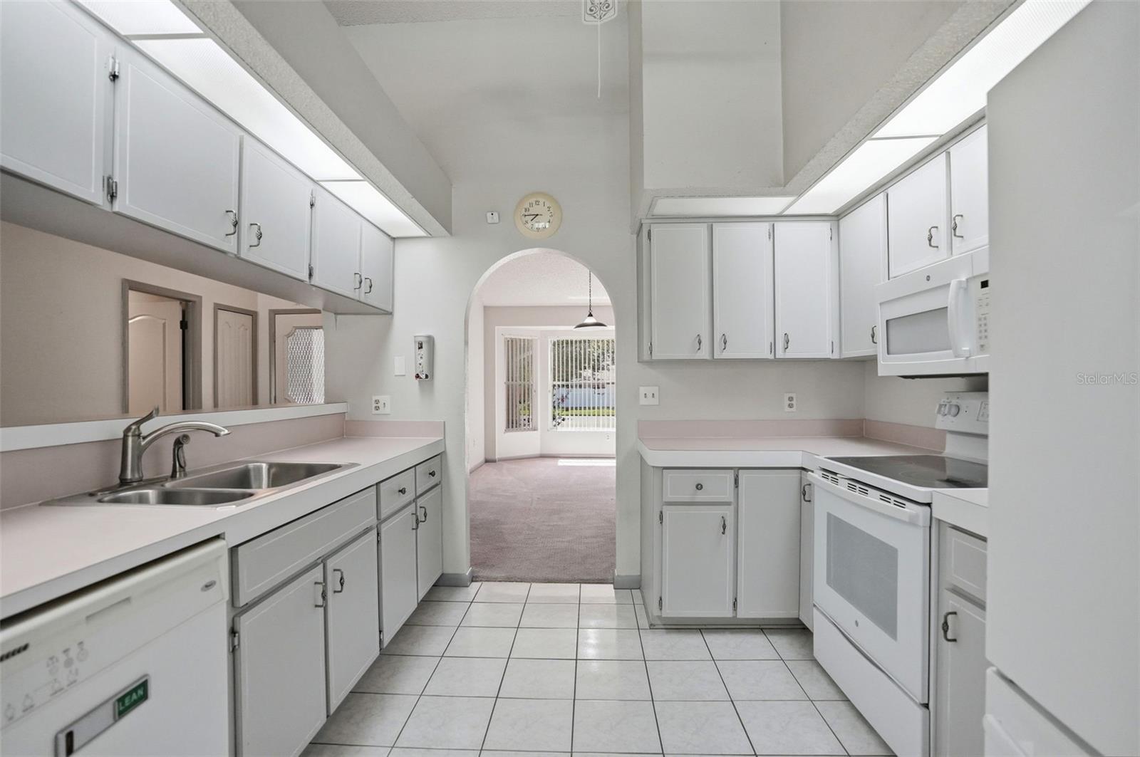AUTUMN OAKS - Residential