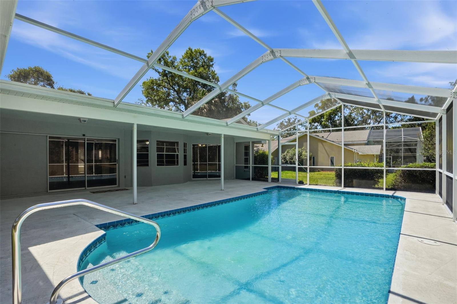 AUTUMN OAKS - Residential
