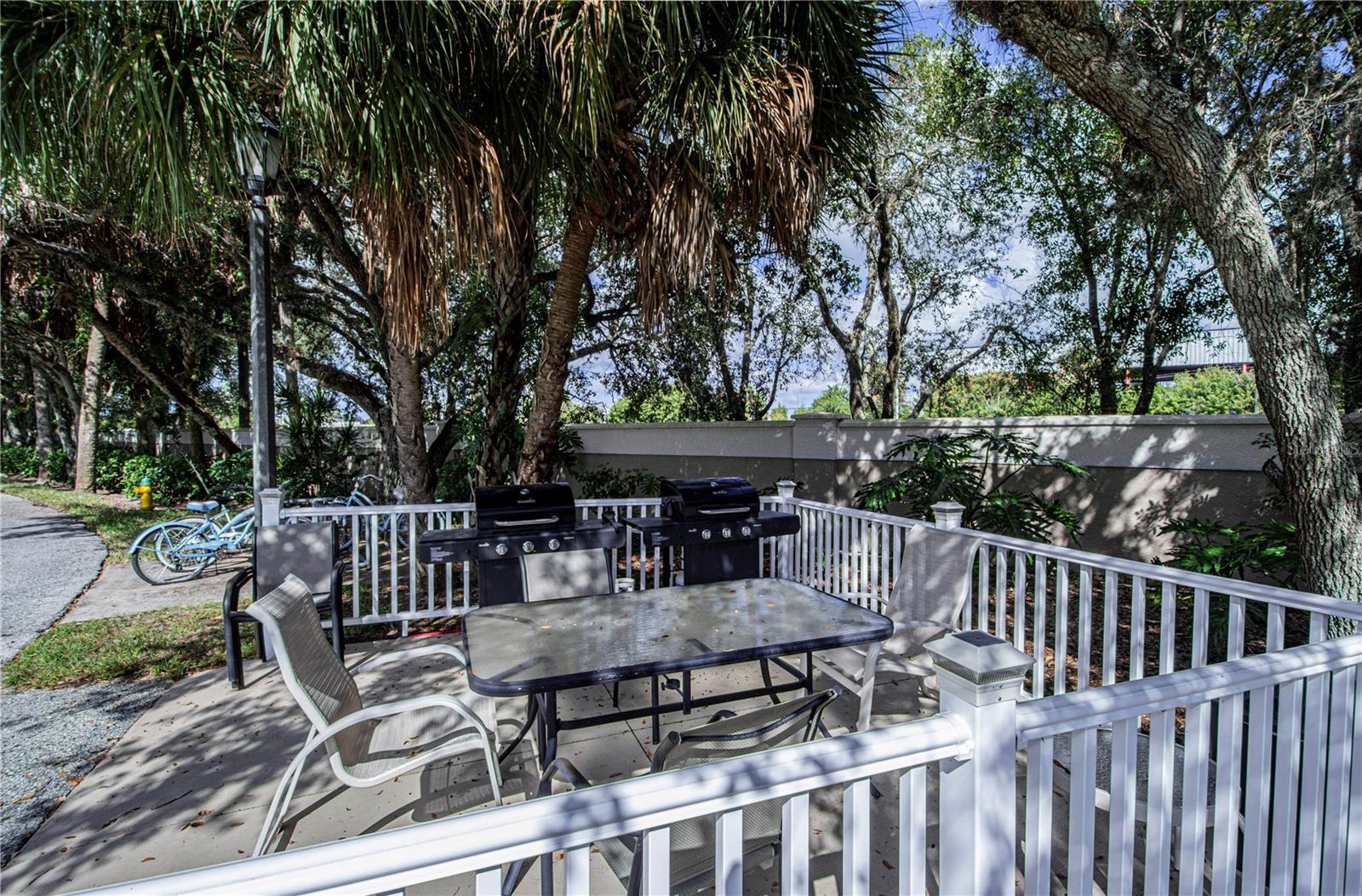HERITAGE OAK PARK/WATERSIDE CLUB 02 AT HERITAGE - Residential