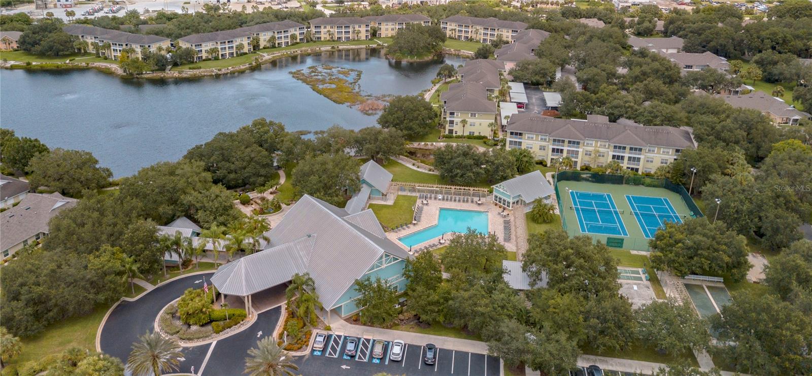 HERITAGE OAK PARK/WATERSIDE CLUB 02 AT HERITAGE - Residential