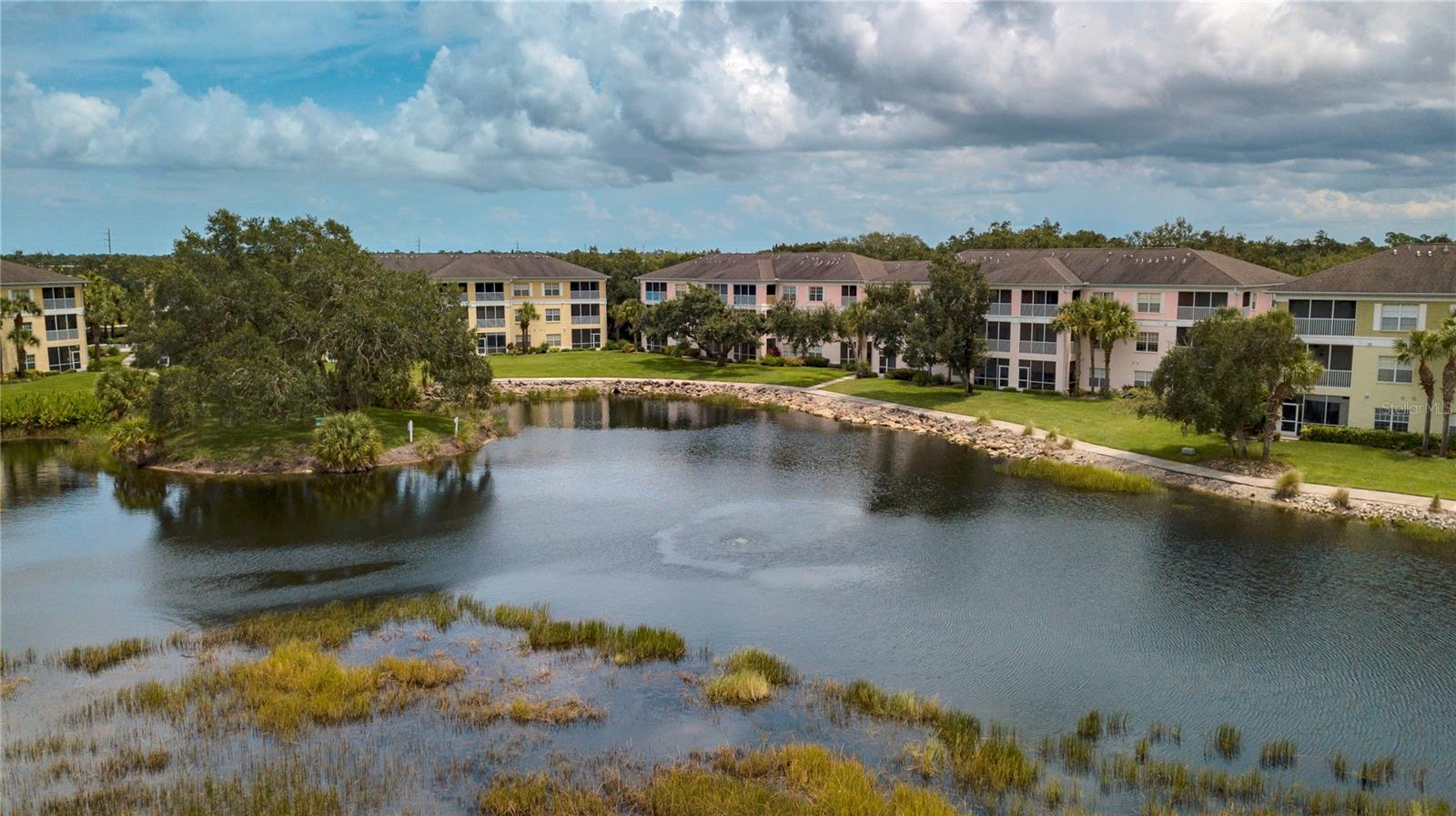 HERITAGE OAK PARK/WATERSIDE CLUB 02 AT HERITAGE - Residential