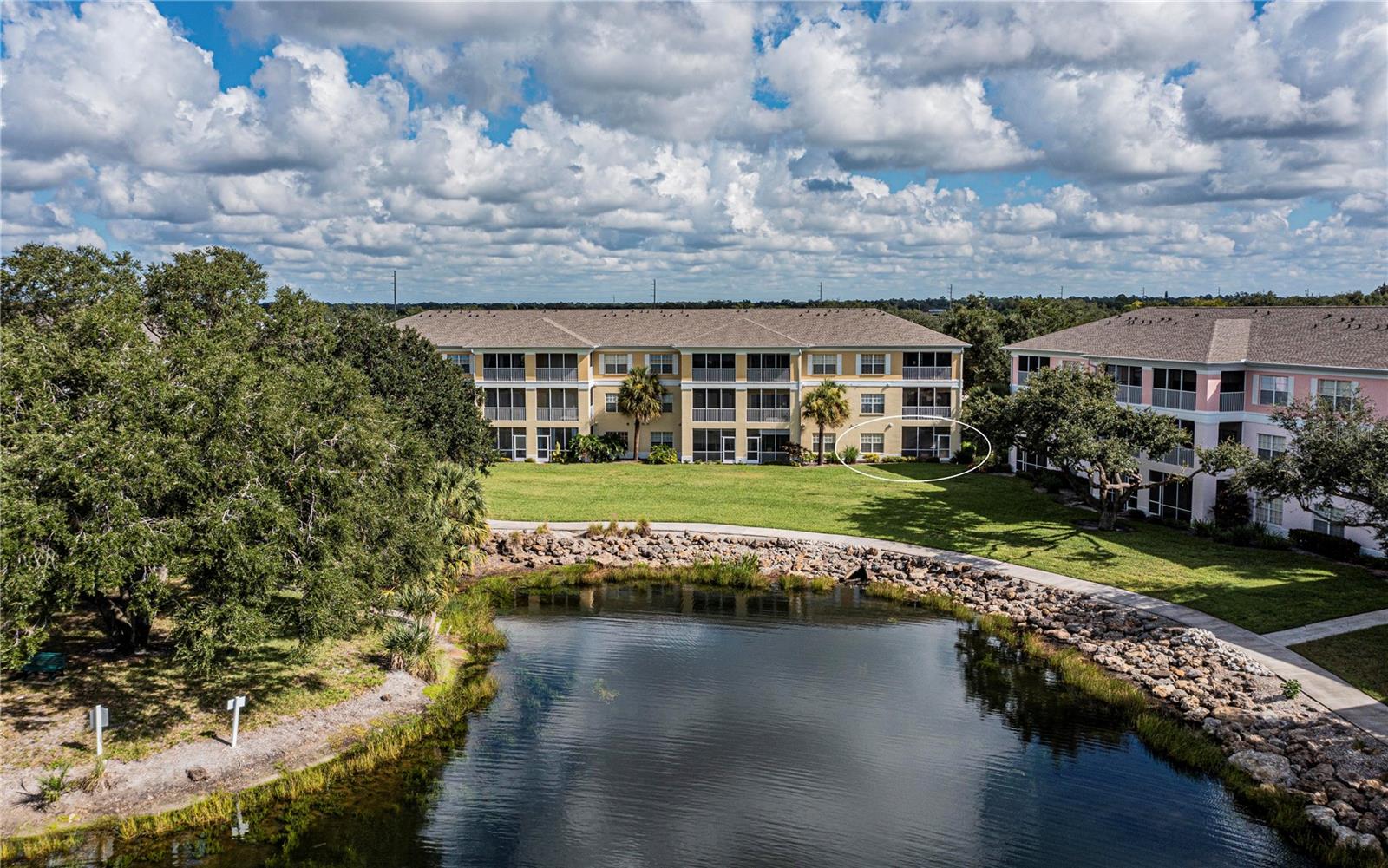 HERITAGE OAK PARK/WATERSIDE CLUB 02 AT HERITAGE - Residential