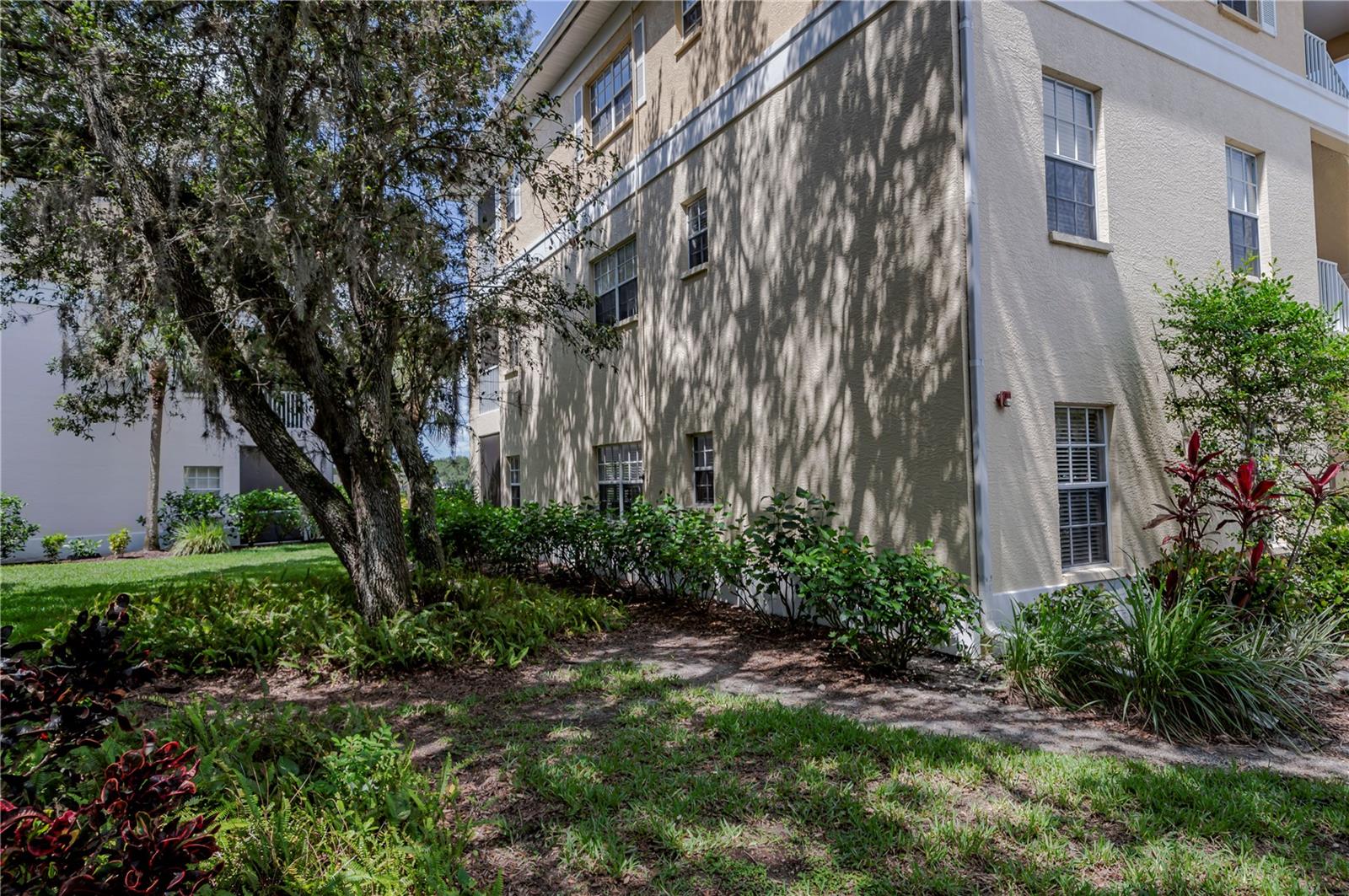 HERITAGE OAK PARK/WATERSIDE CLUB 02 AT HERITAGE - Residential