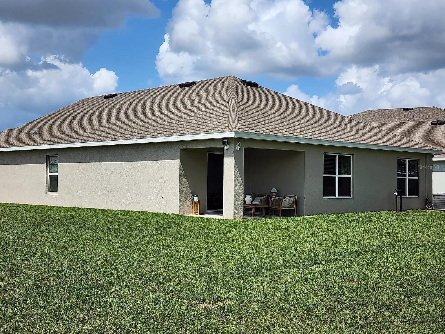 TWISTED OAKS - Residential Lease