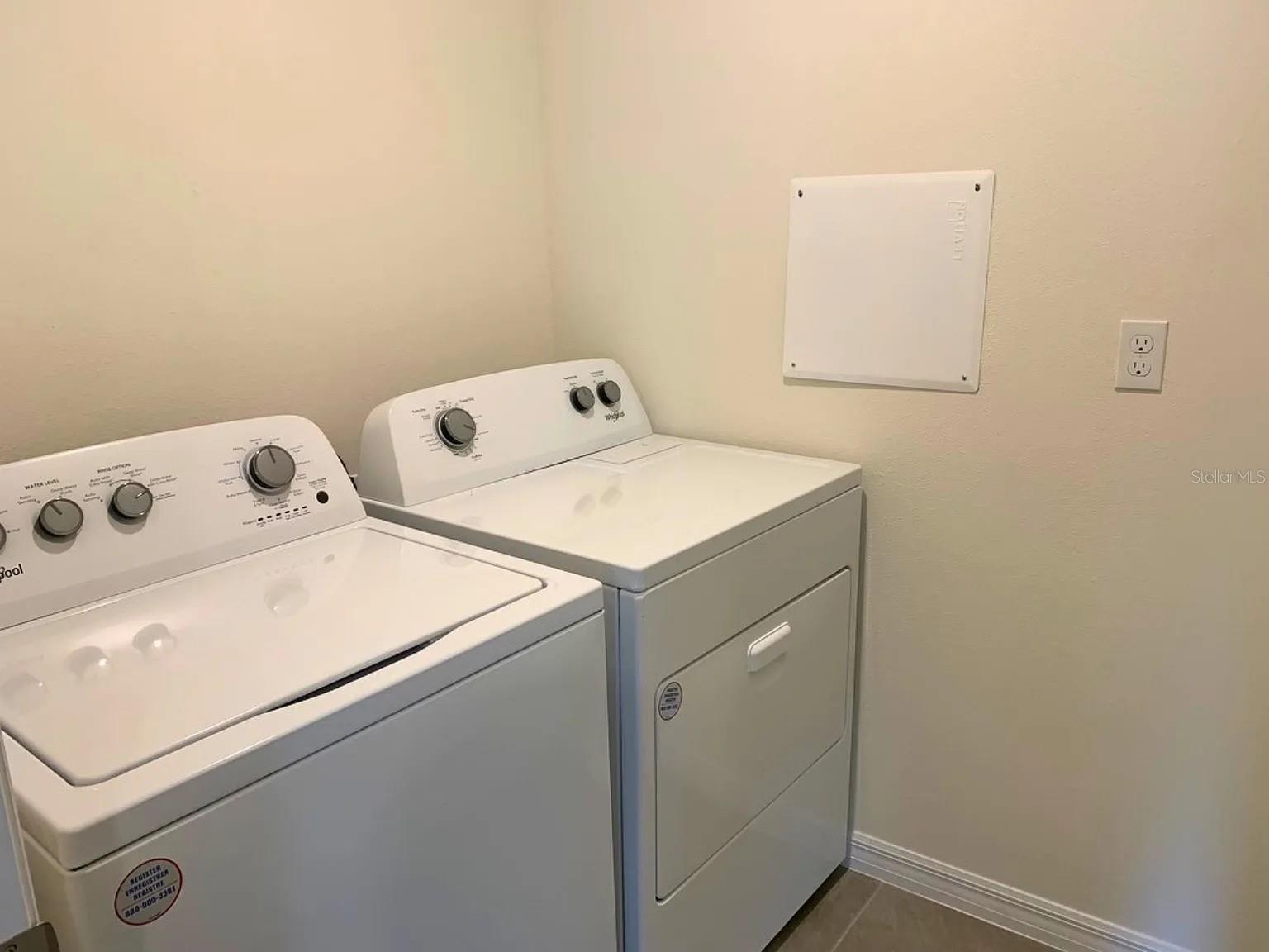 TWISTED OAKS - Residential Lease