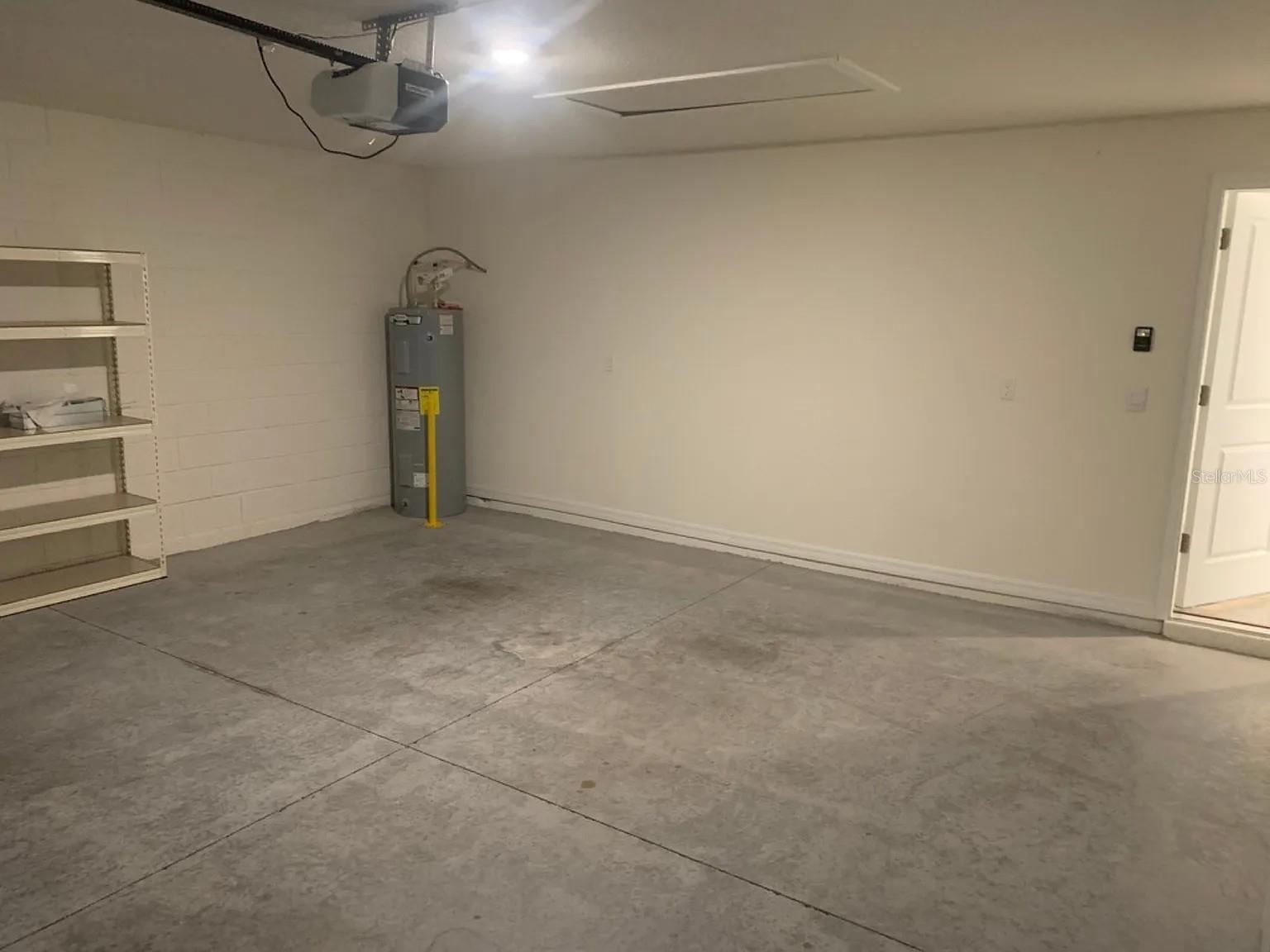 TWISTED OAKS - Residential Lease