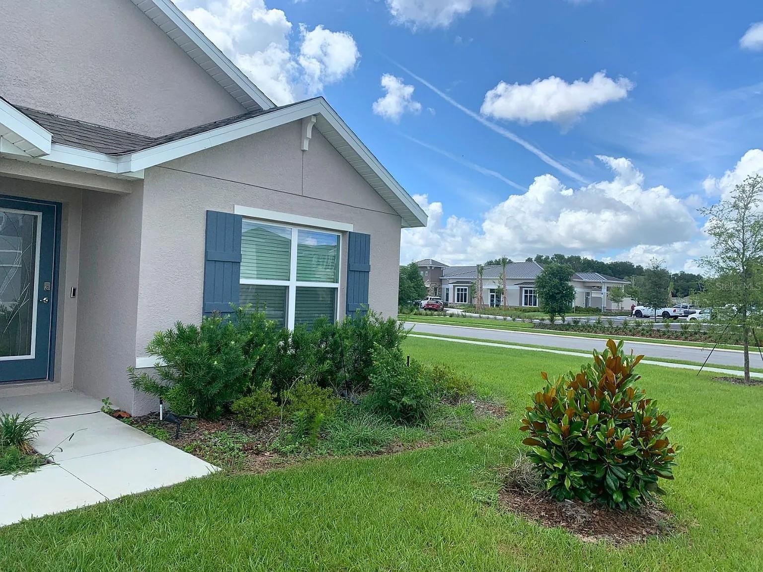 TWISTED OAKS - Residential Lease