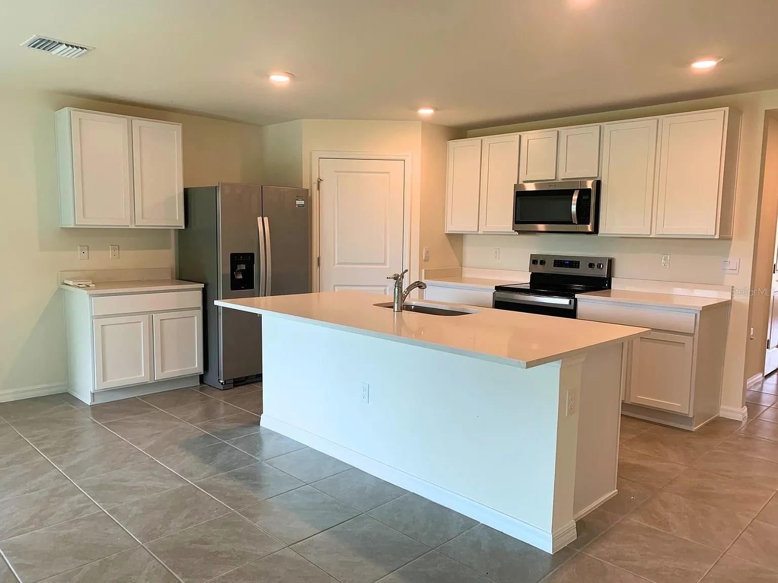 TWISTED OAKS - Residential Lease