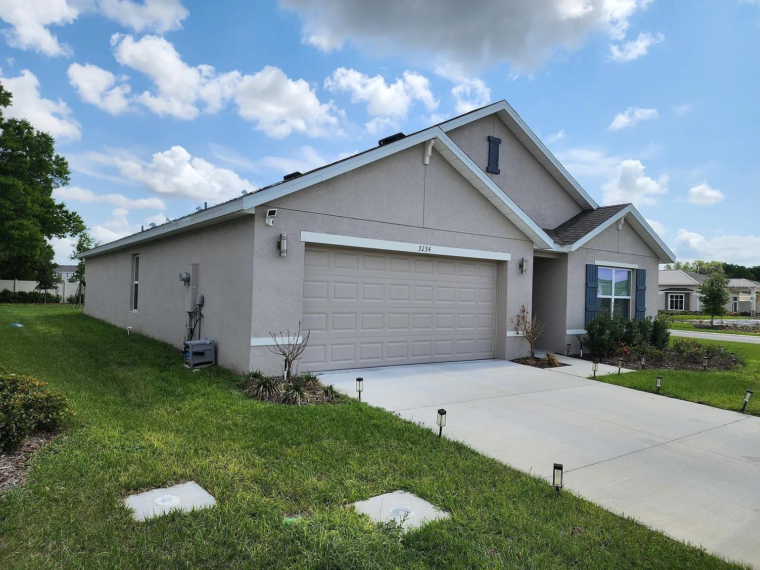 TWISTED OAKS - Residential Lease