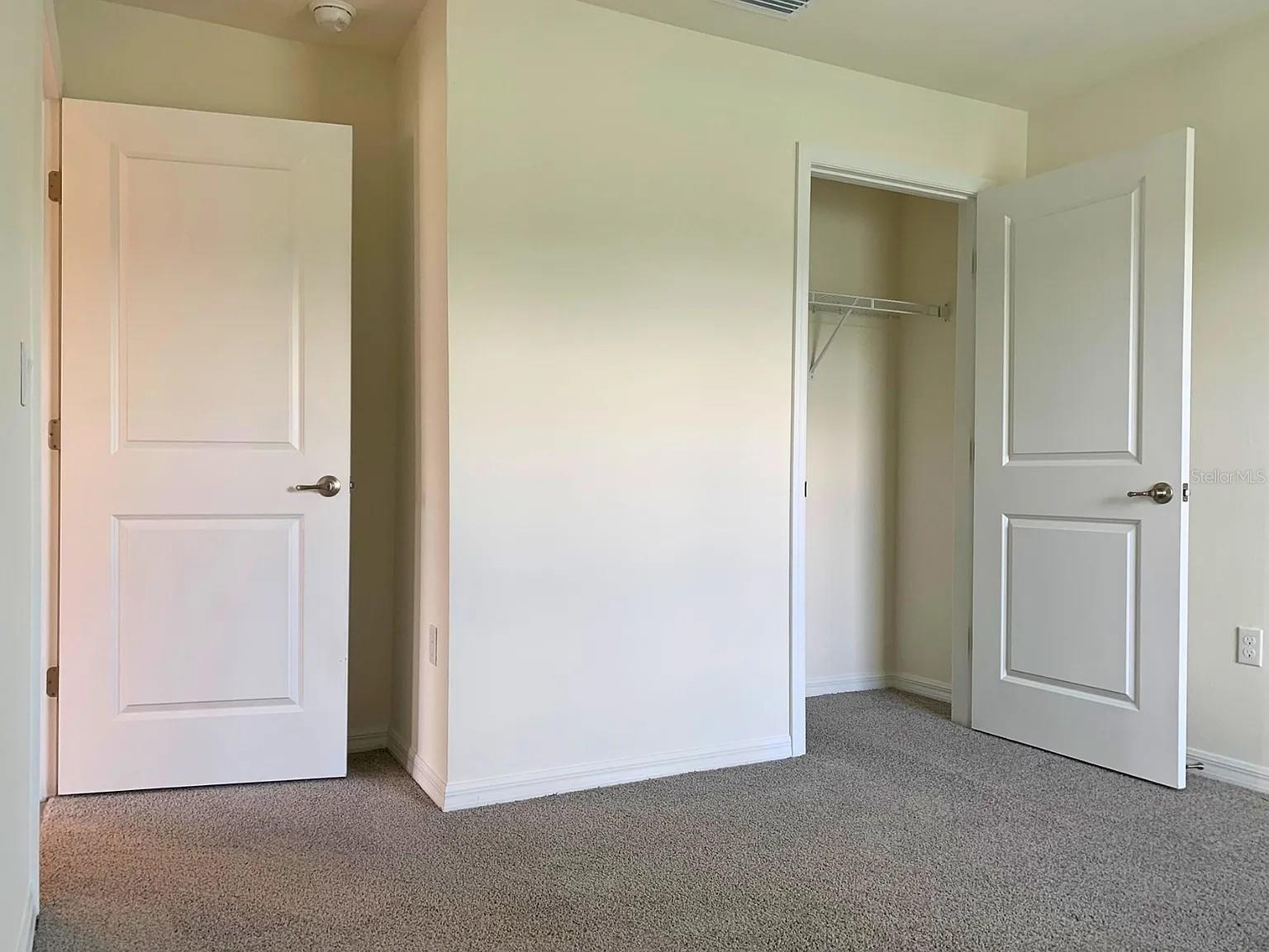 TWISTED OAKS - Residential Lease