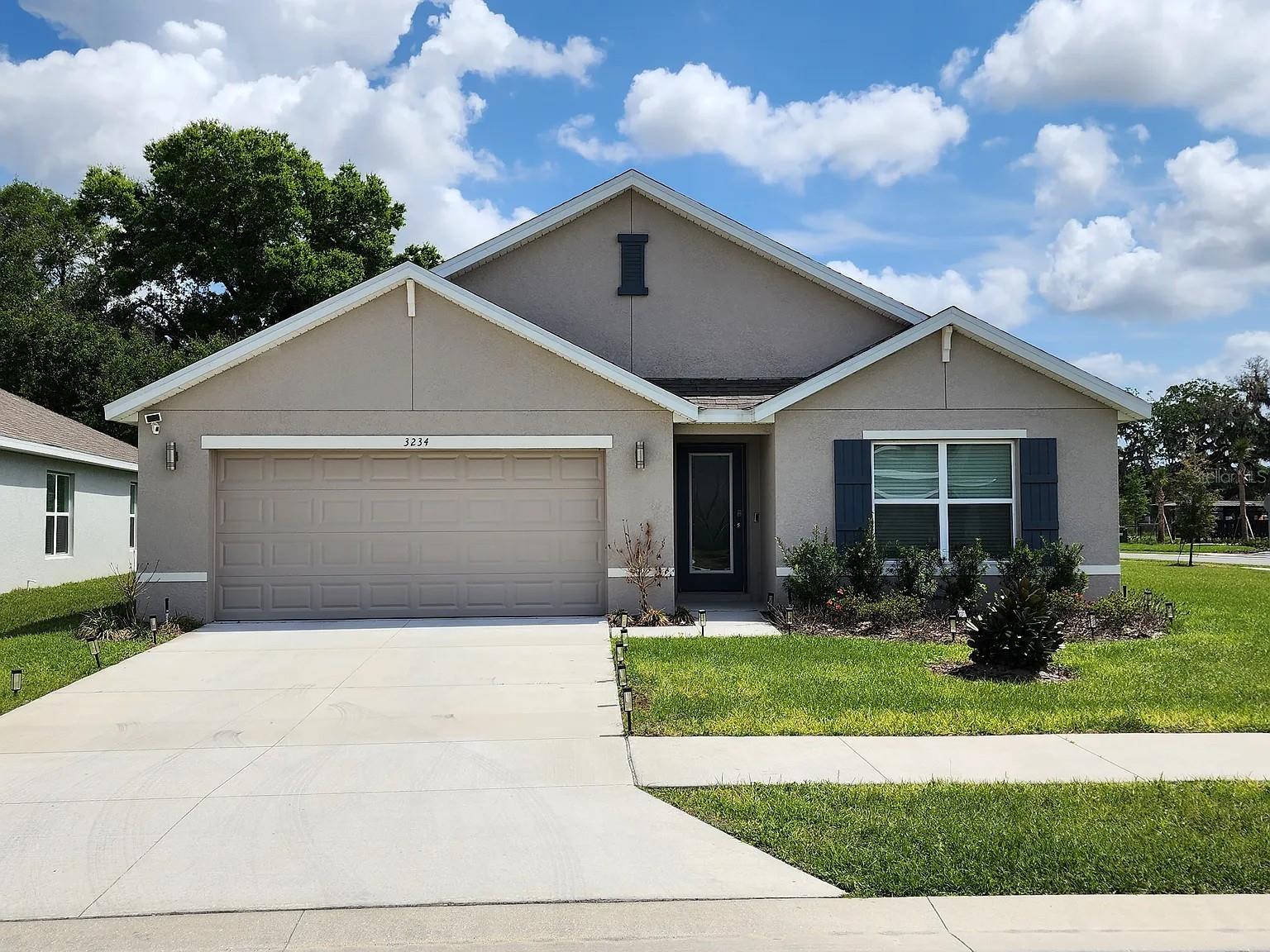 TWISTED OAKS - Residential Lease