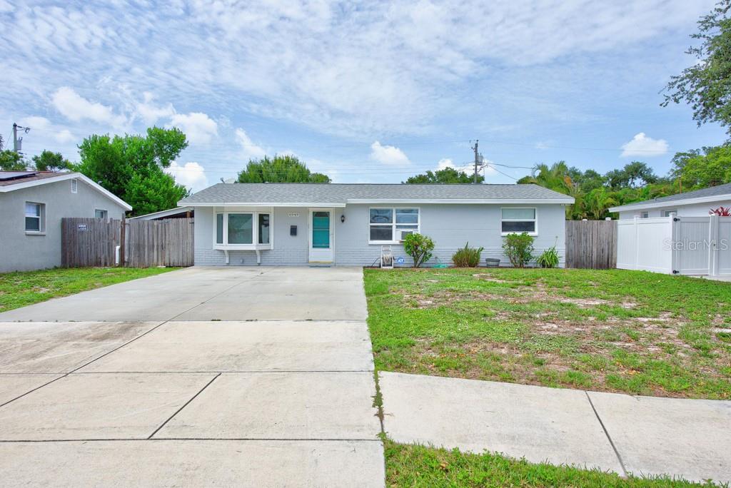 FAIRLAWN PARK MANOR - Residential