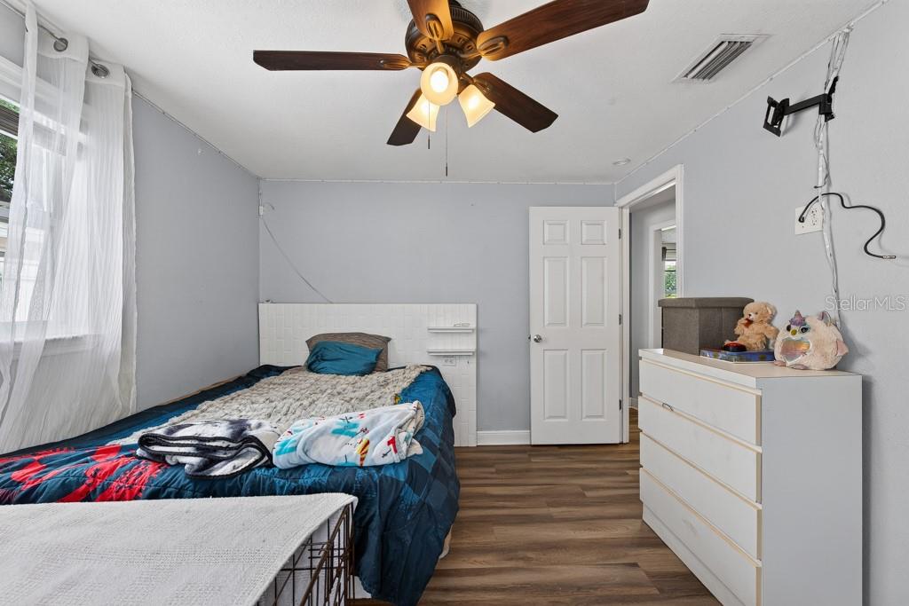 FAIRLAWN PARK MANOR - Residential