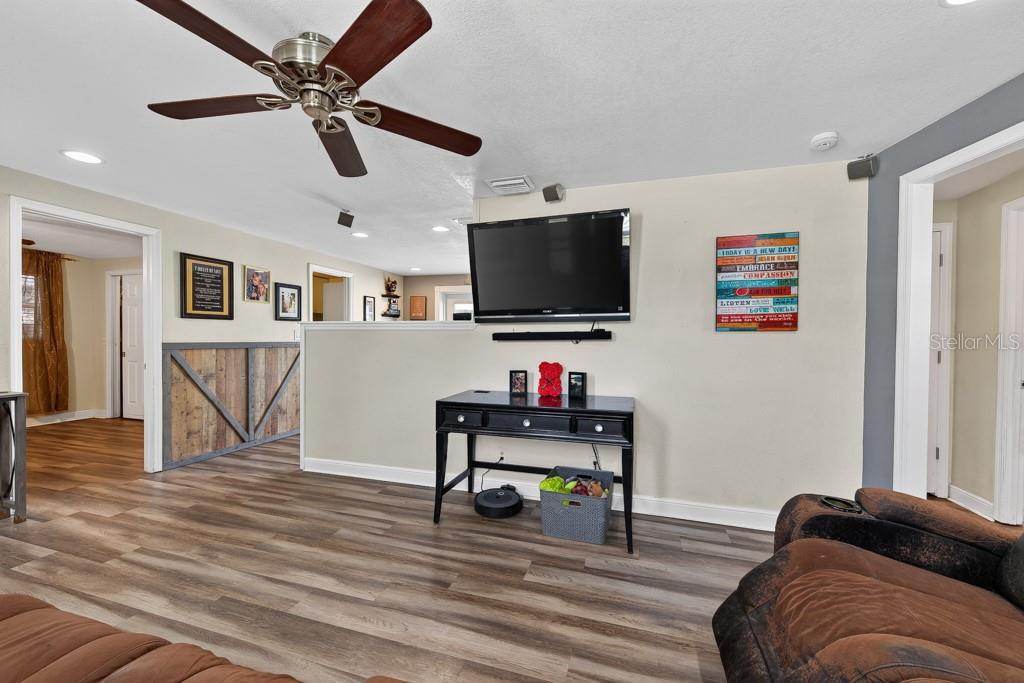FAIRLAWN PARK MANOR - Residential