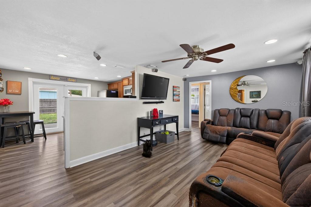 FAIRLAWN PARK MANOR - Residential