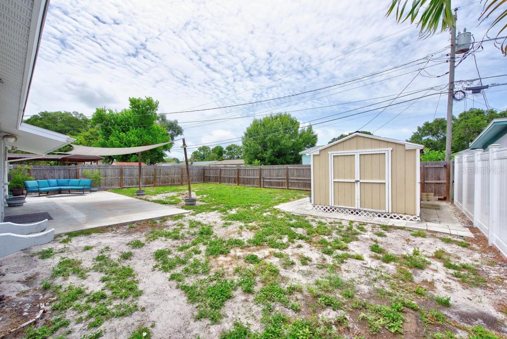 FAIRLAWN PARK MANOR - Residential