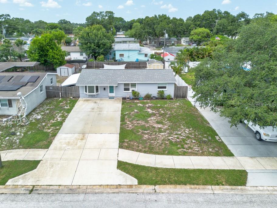 FAIRLAWN PARK MANOR - Residential