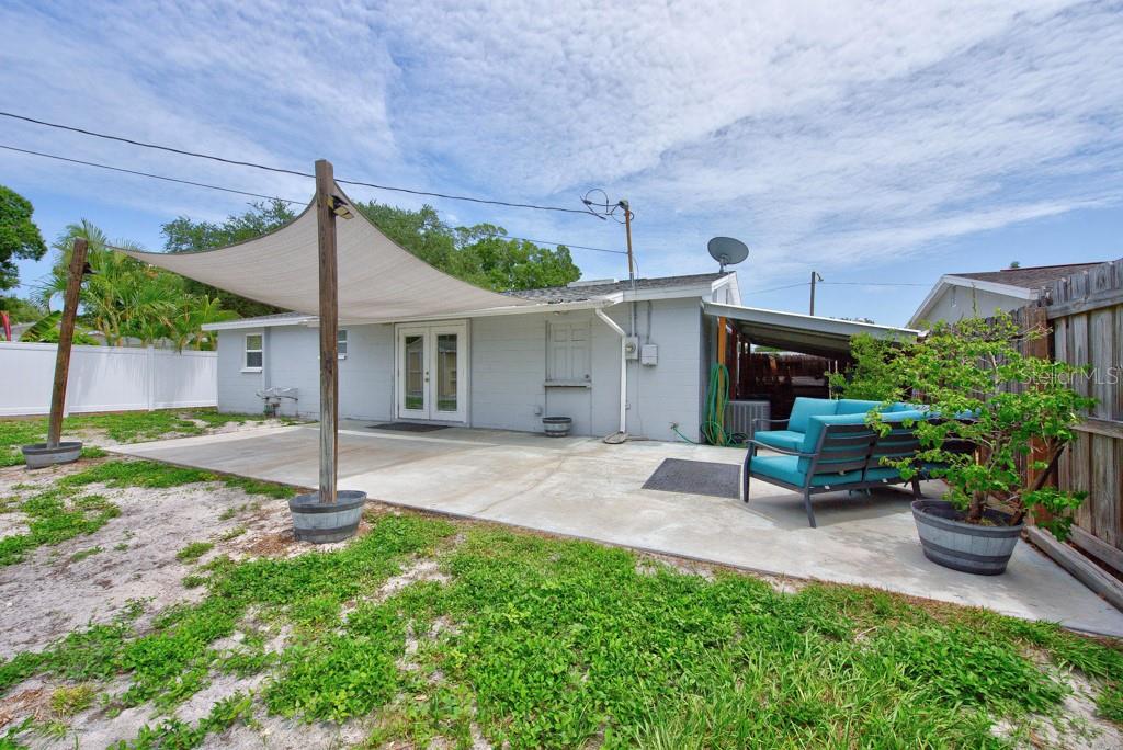 FAIRLAWN PARK MANOR - Residential