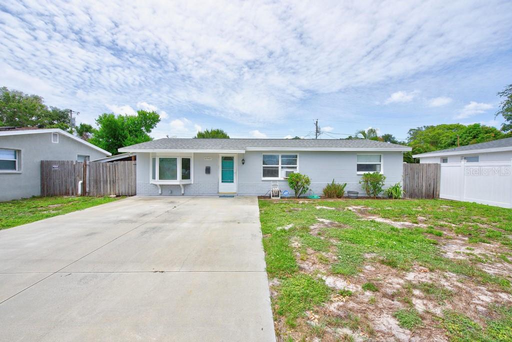 FAIRLAWN PARK MANOR - Residential