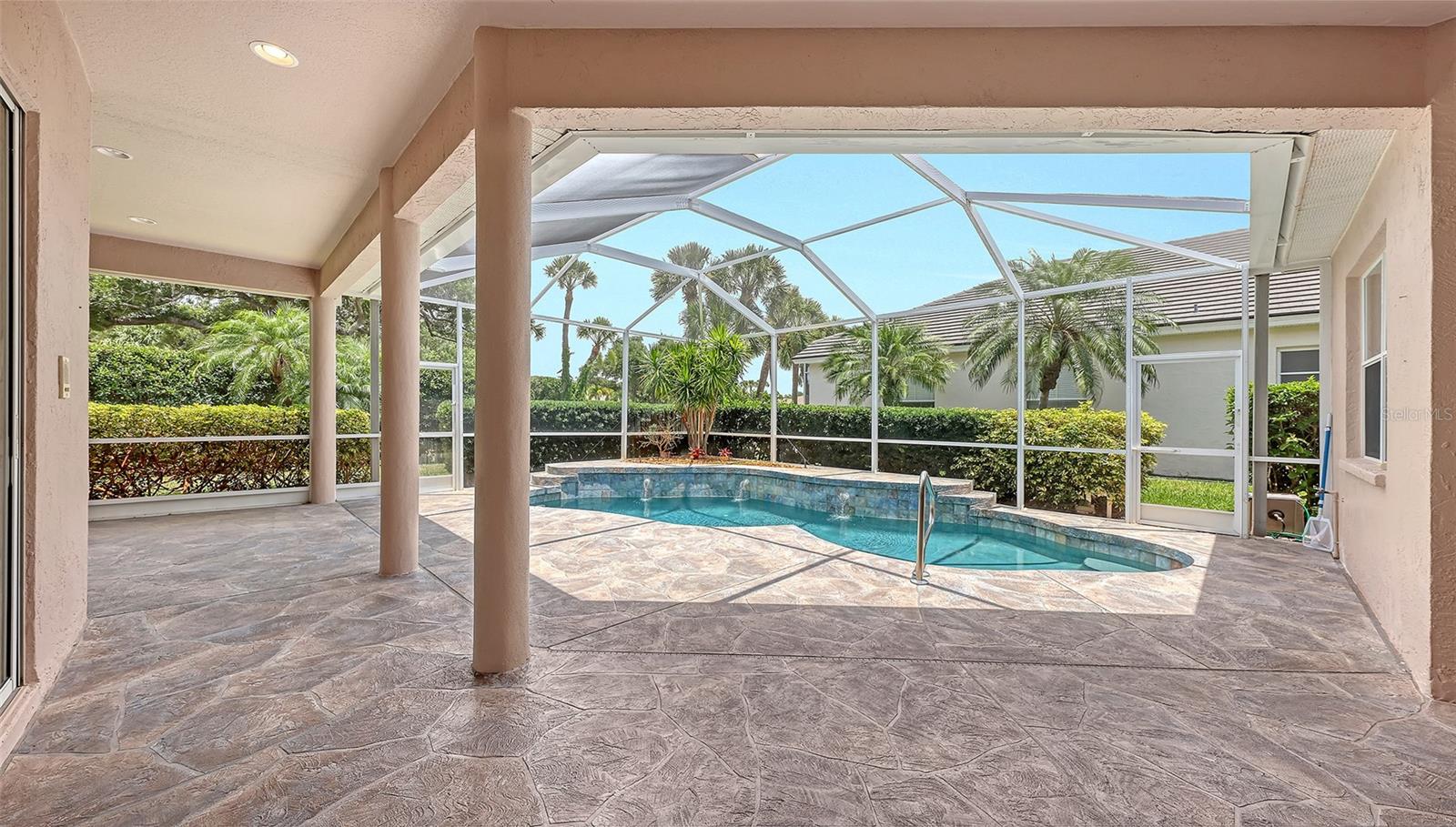 RIVENDELL - Residential