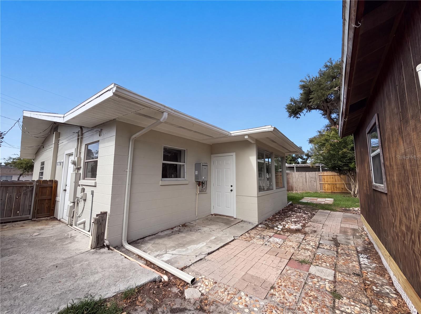 GATES ESTATE OR MANATEE HOTEL LT - Residential