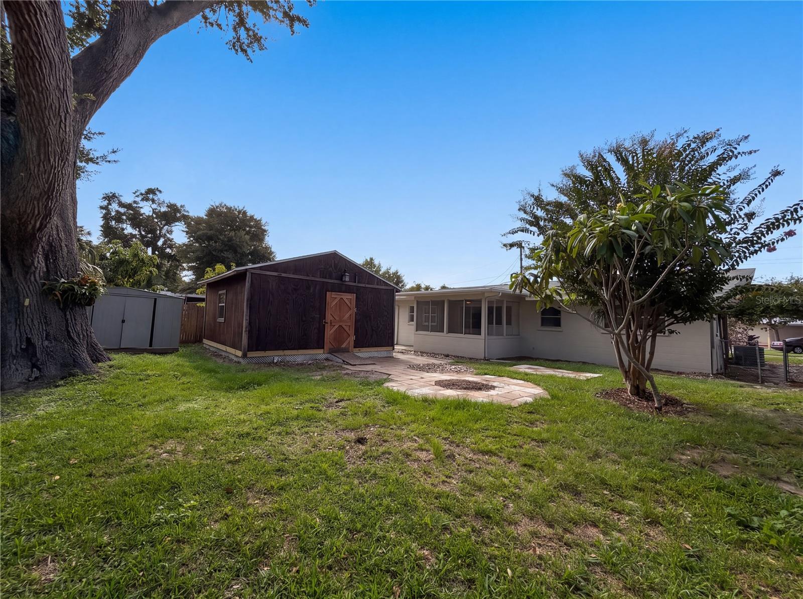 GATES ESTATE OR MANATEE HOTEL LT - Residential