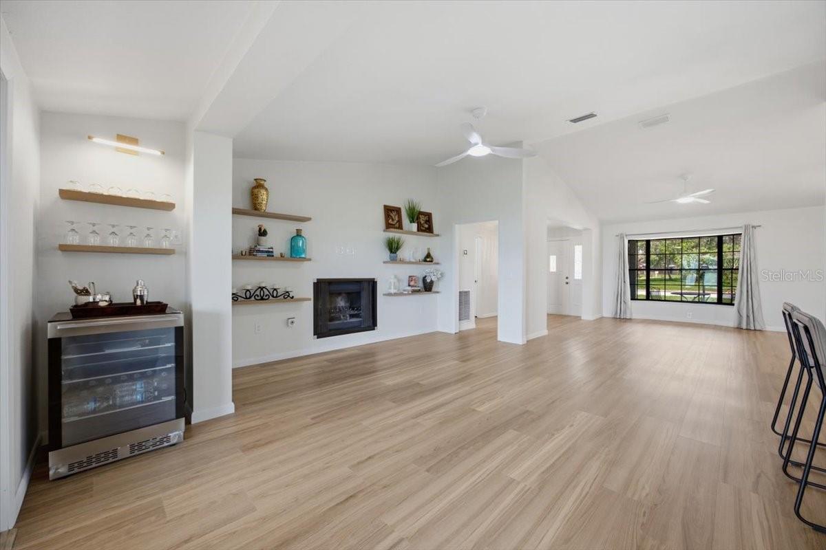 LEISURE SHORES - Residential