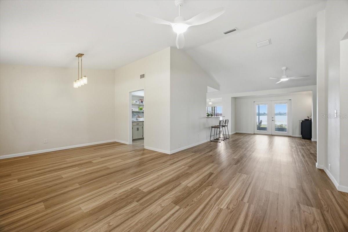LEISURE SHORES - Residential
