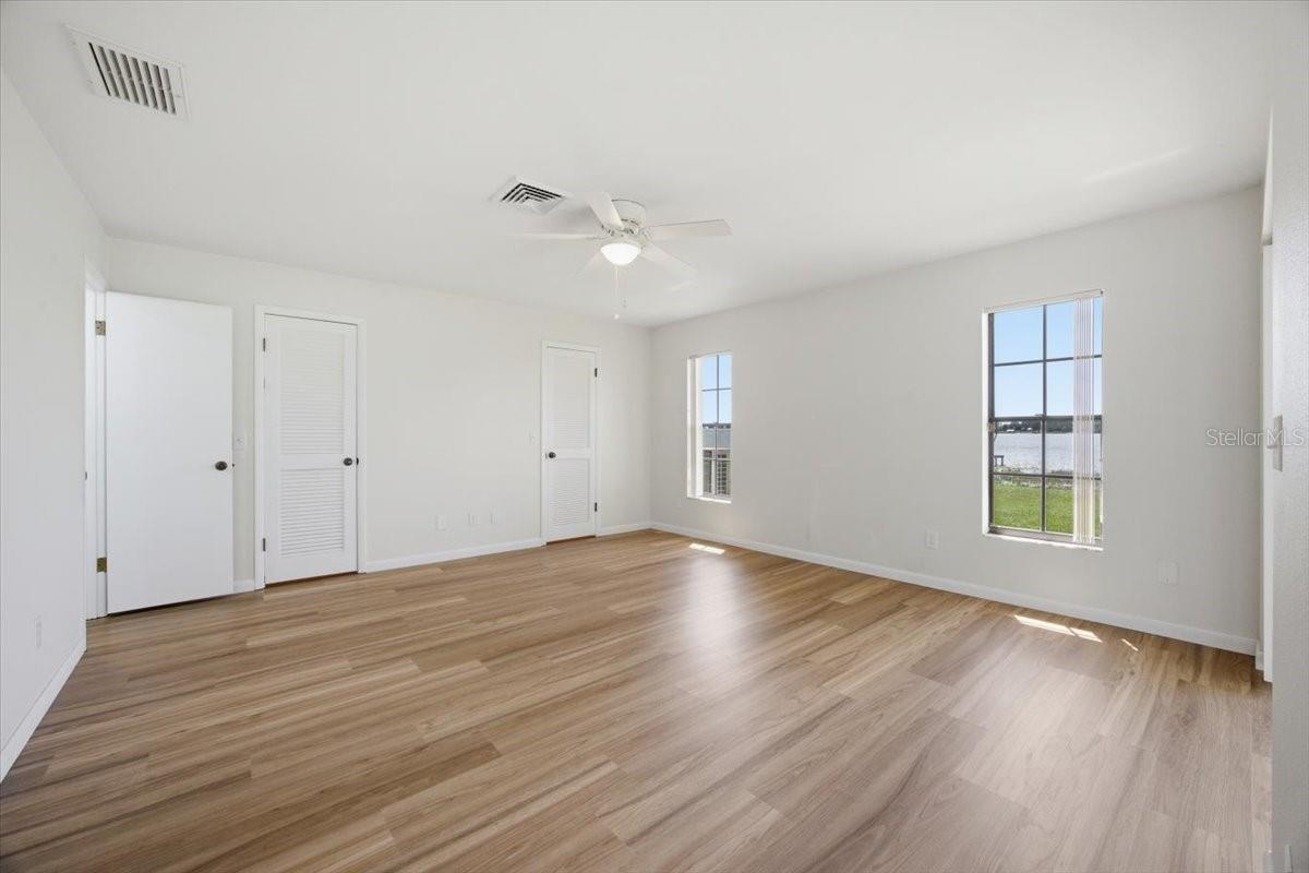 LEISURE SHORES - Residential