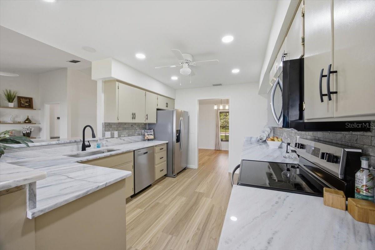 LEISURE SHORES - Residential