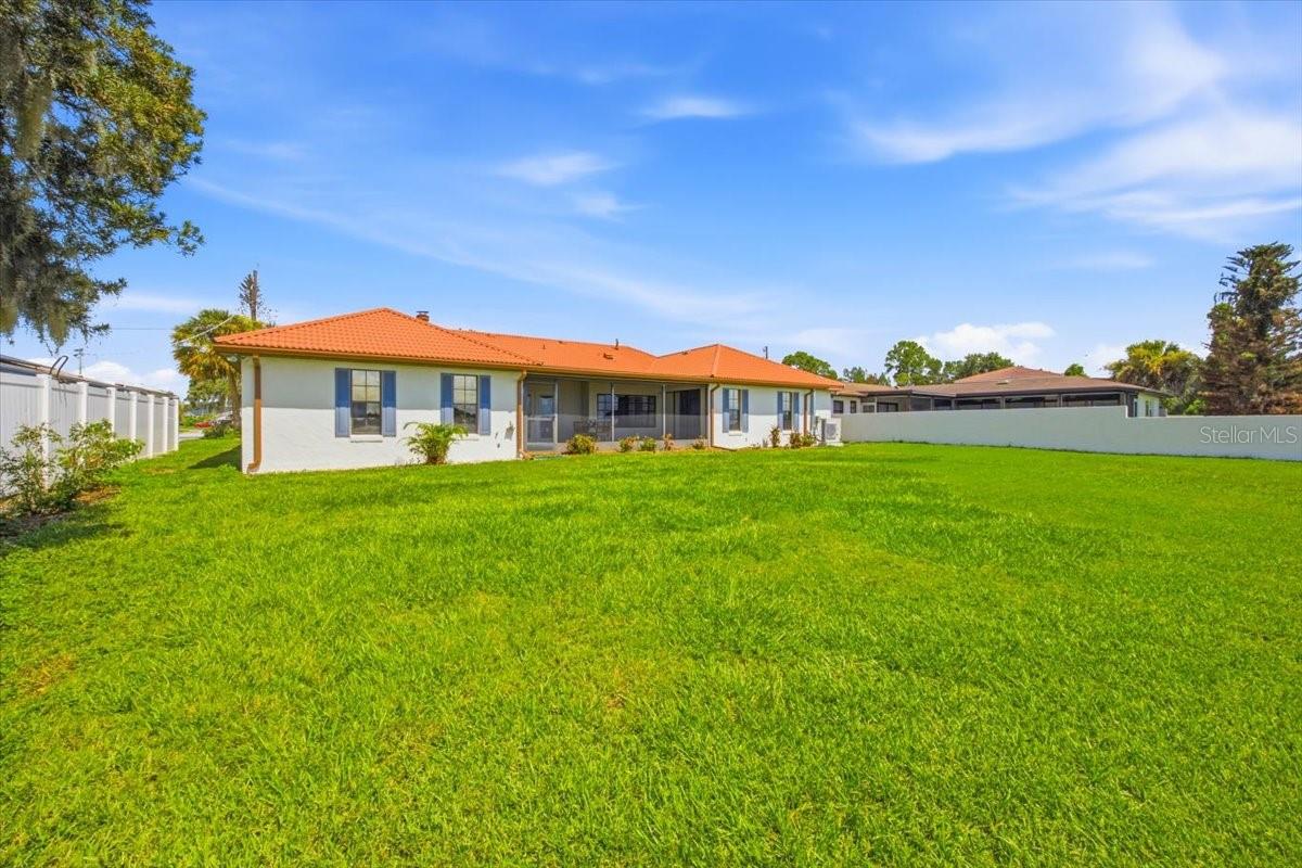 LEISURE SHORES - Residential