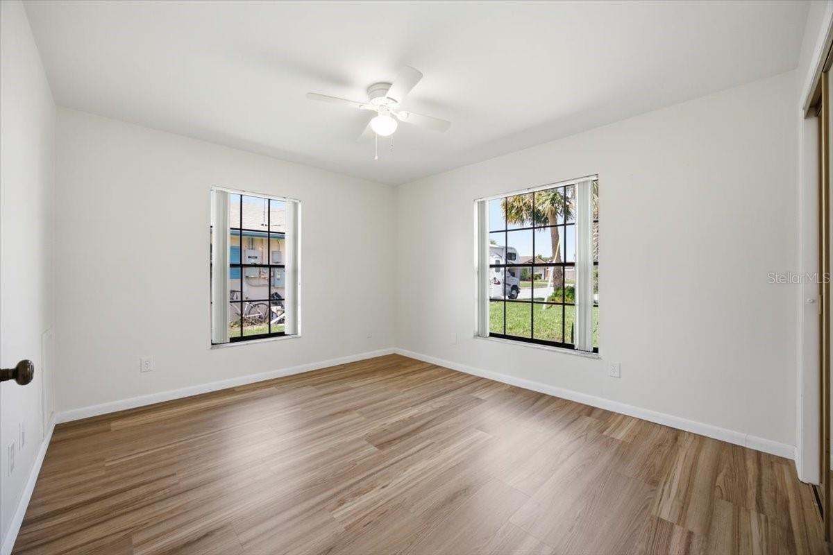 LEISURE SHORES - Residential