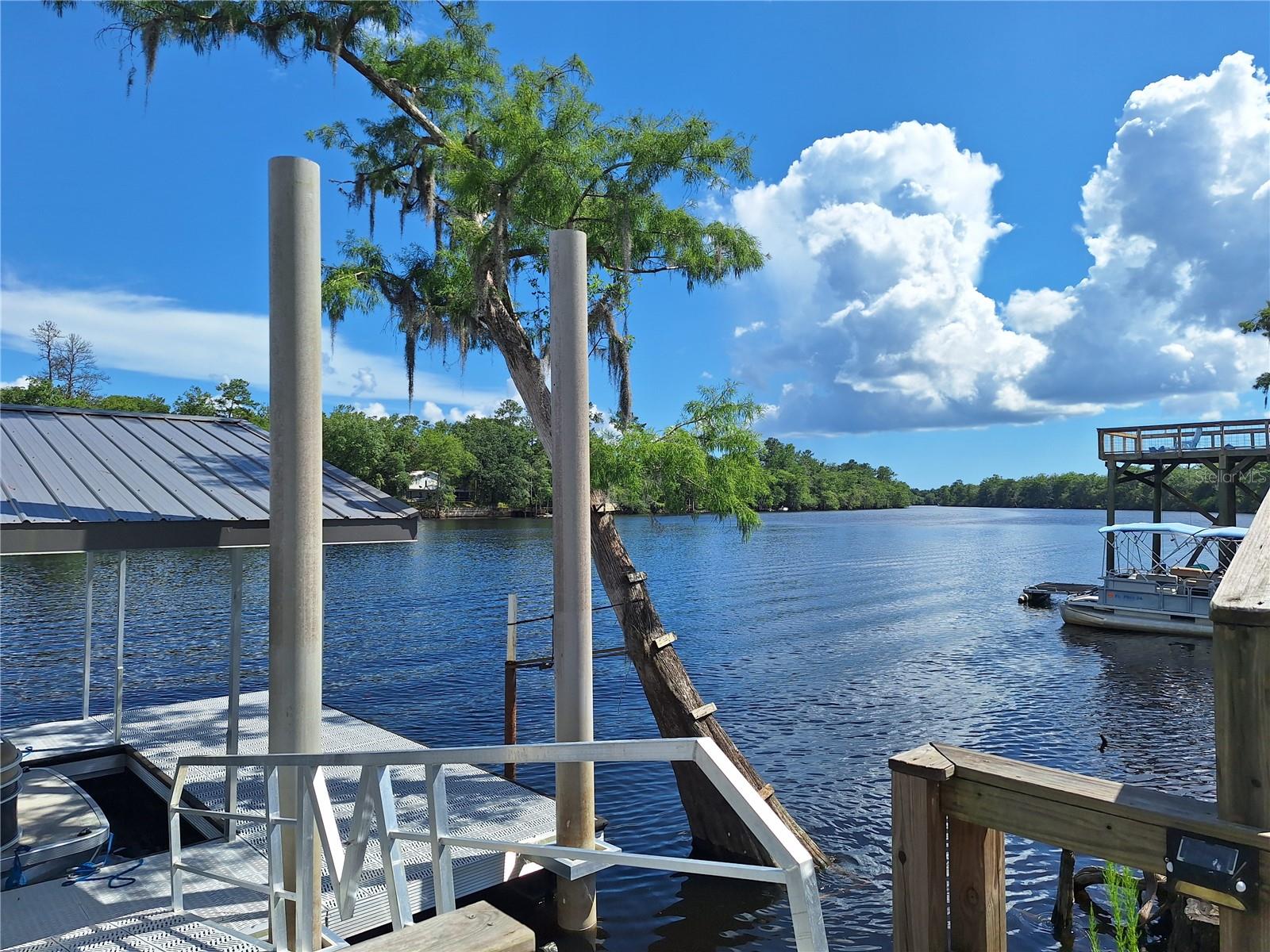 SUWANNEE RIVER SPRINGS - Residential