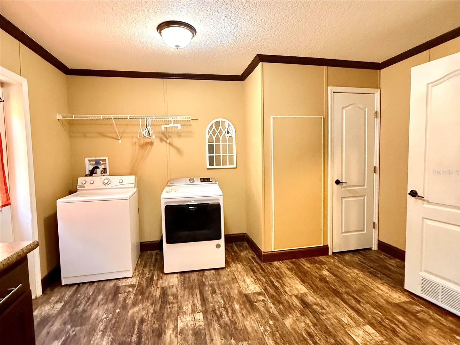 LAKE DIOR ESTATES TR 11 - Residential