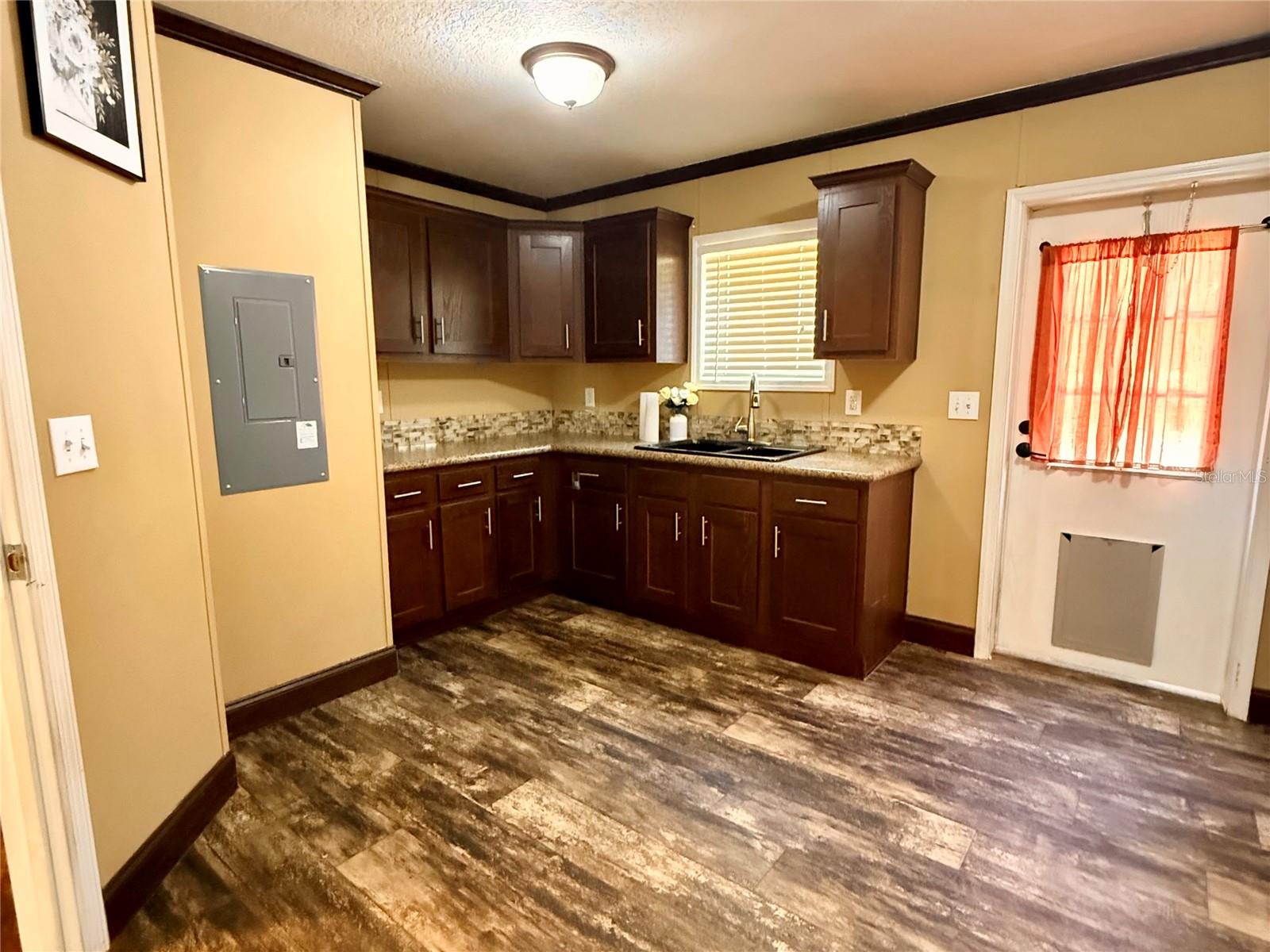 LAKE DIOR ESTATES TR 11 - Residential
