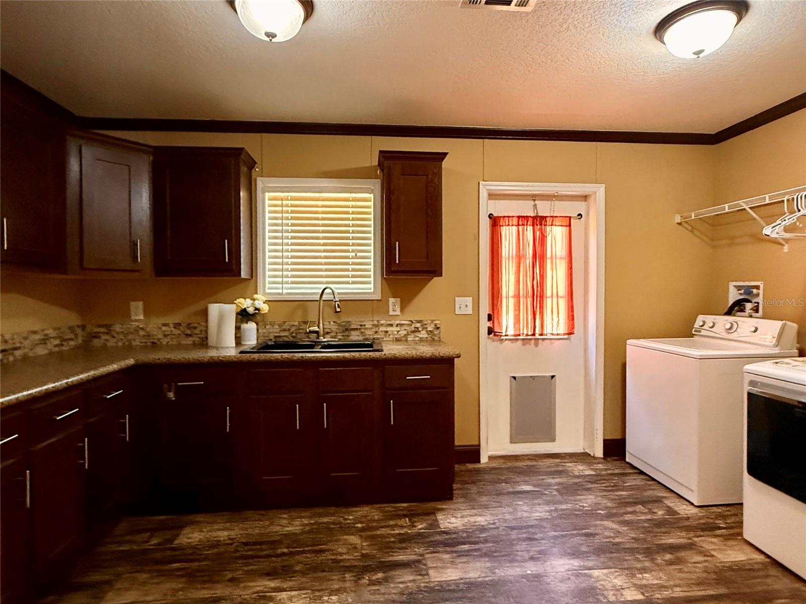 LAKE DIOR ESTATES TR 11 - Residential