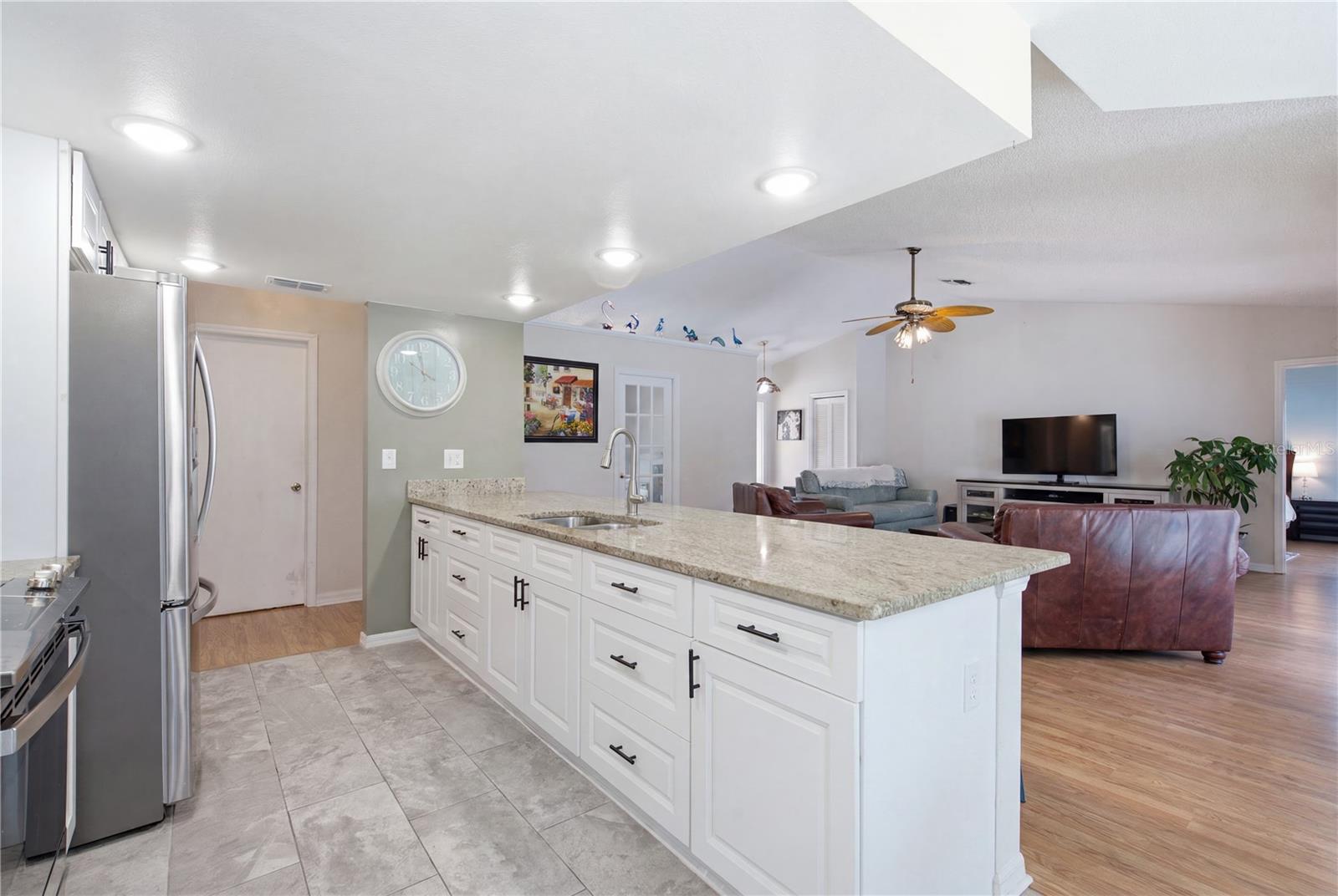 SPRING HILL - Residential