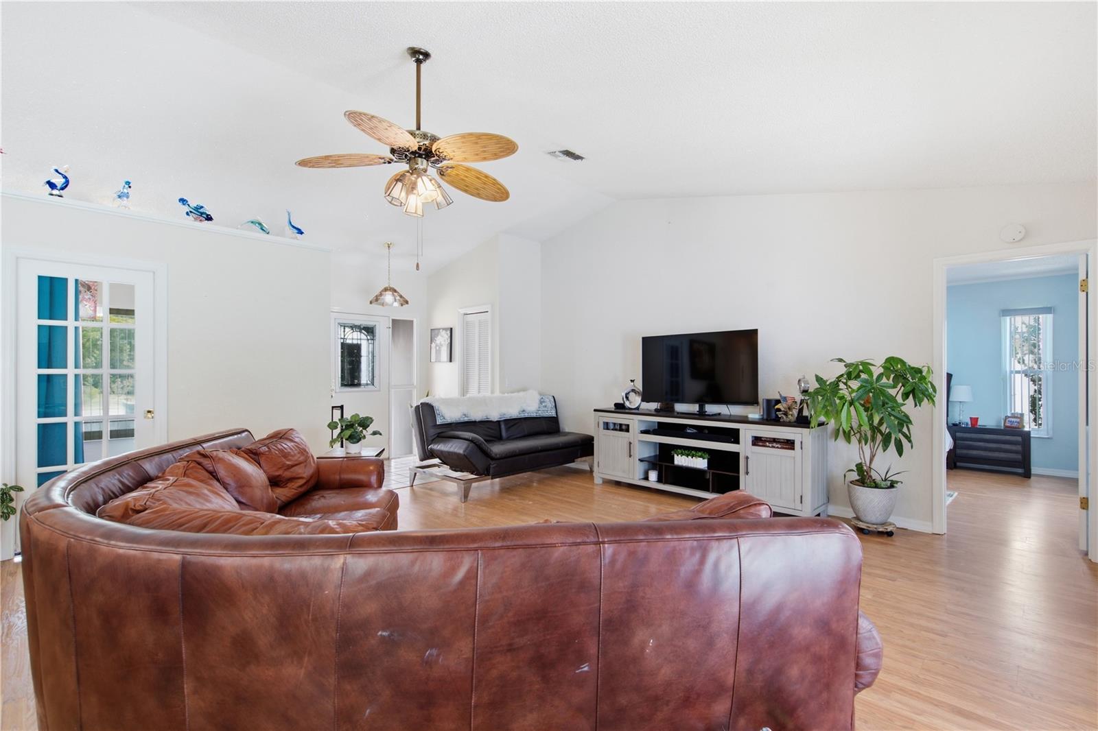 SPRING HILL - Residential