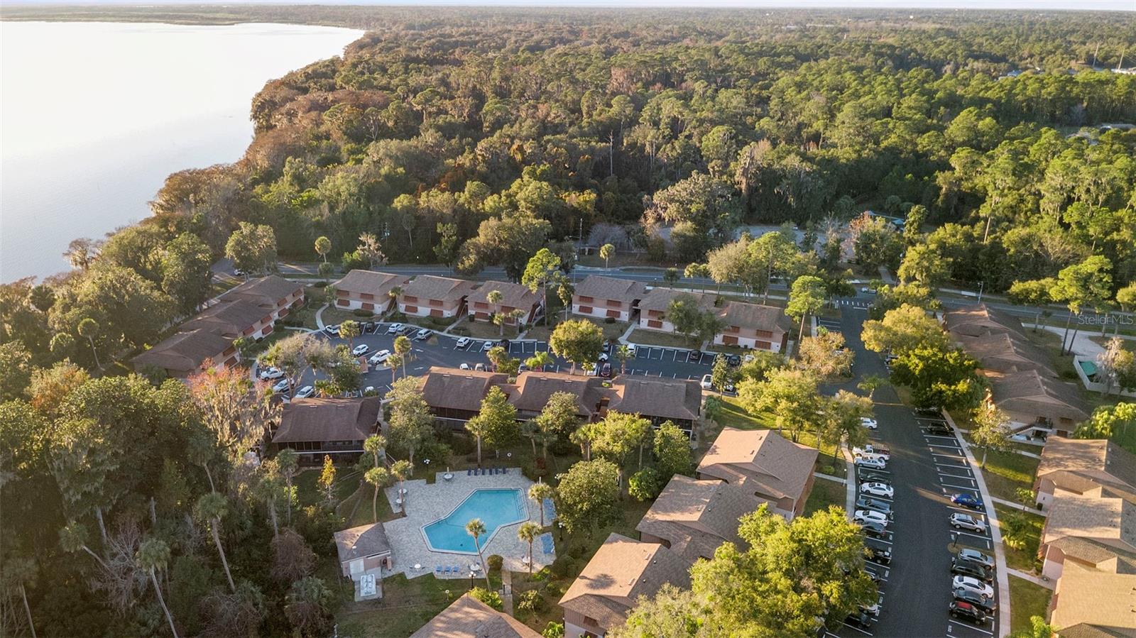 LAKESIDE CONDO APTS - Residential