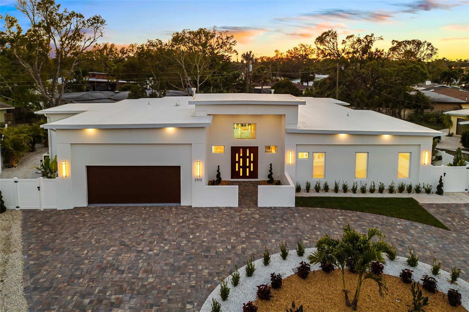 SOUTH GATE - Residential