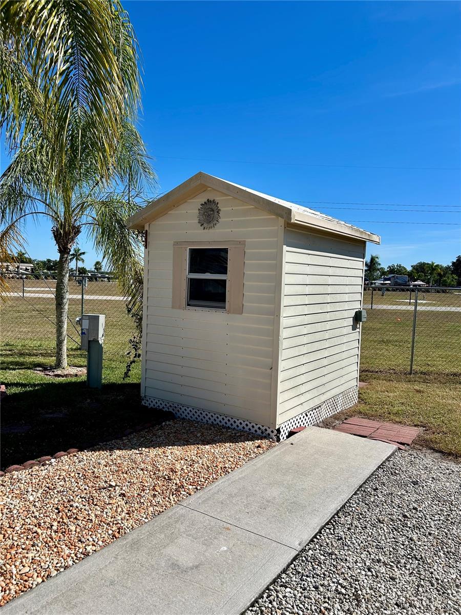 TORREY OAKS RV & GOLF RESIDENCE - Land