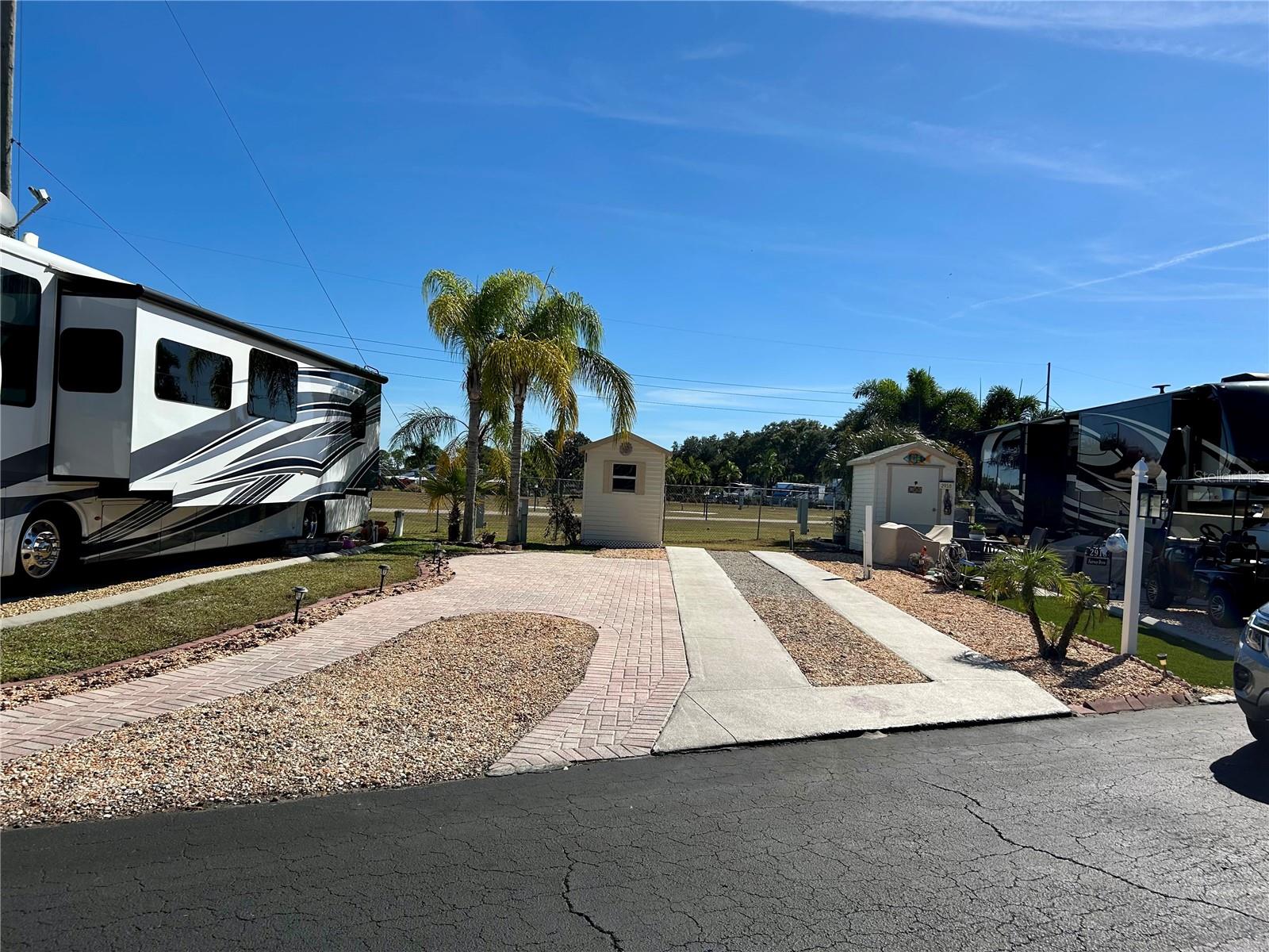 TORREY OAKS RV & GOLF RESIDENCE - Land