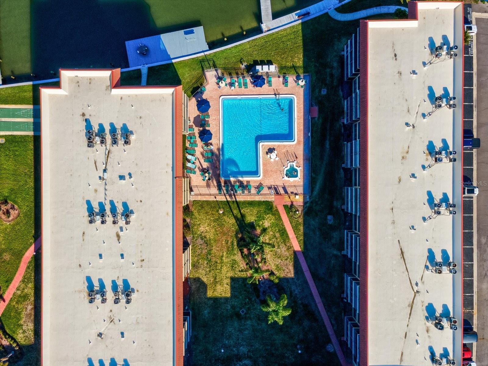 BAY MARINER THE CONDO - Residential