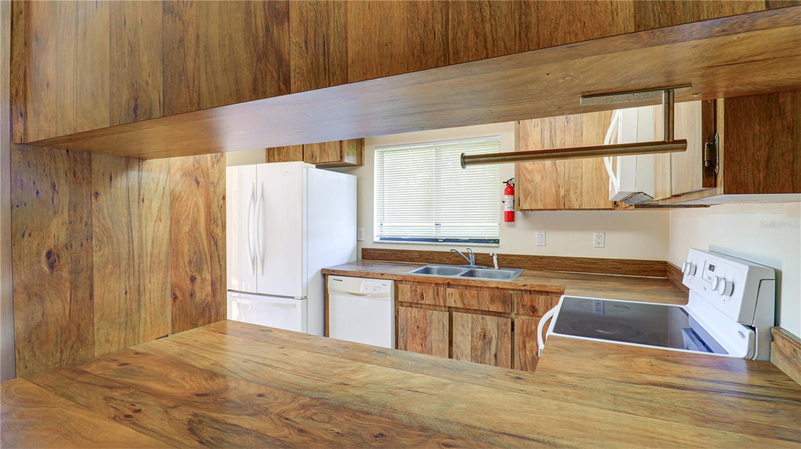 QUAIL RUN PH II A CONDO - Residential Lease