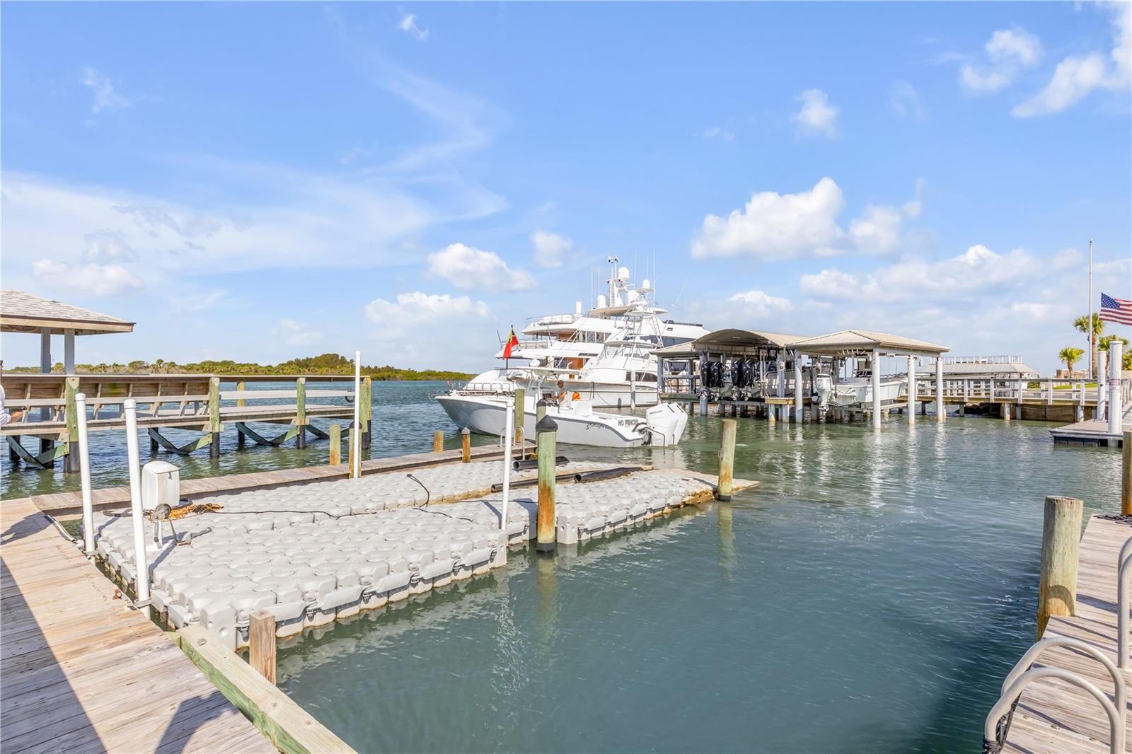 OCEAN INLET YACHT CLUB - Residential