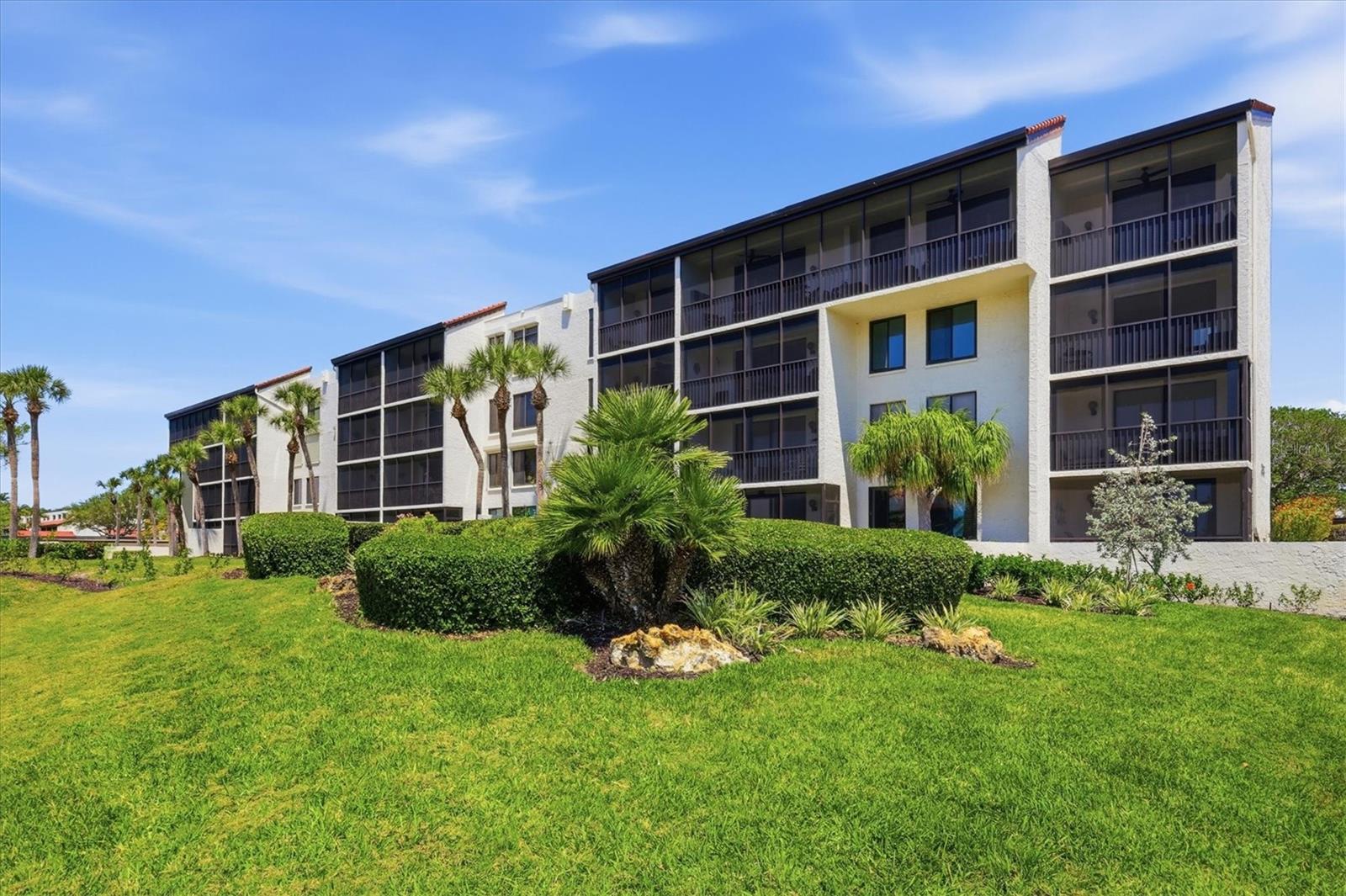 SEAPLACE IV - Residential