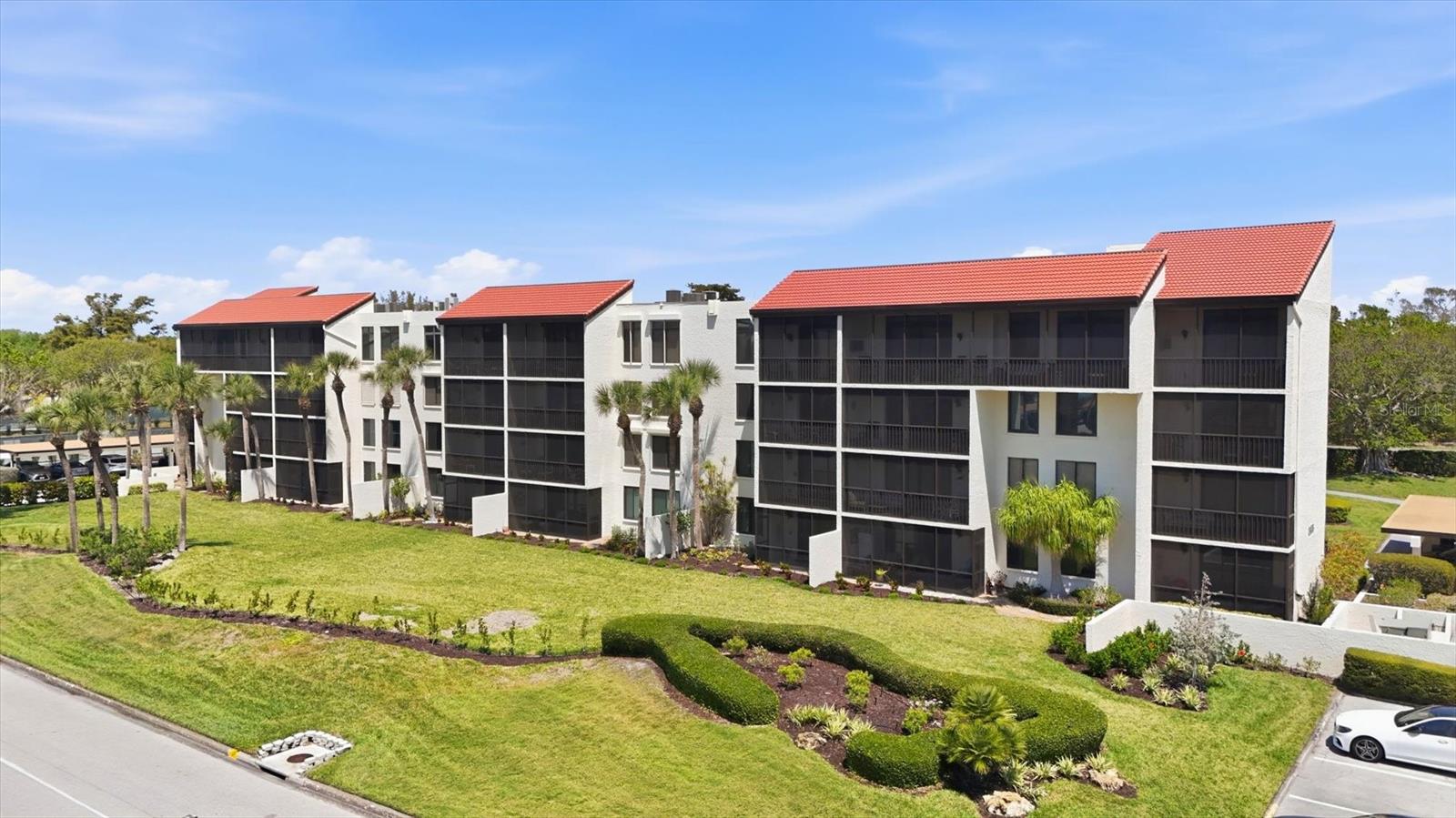 SEAPLACE IV - Residential