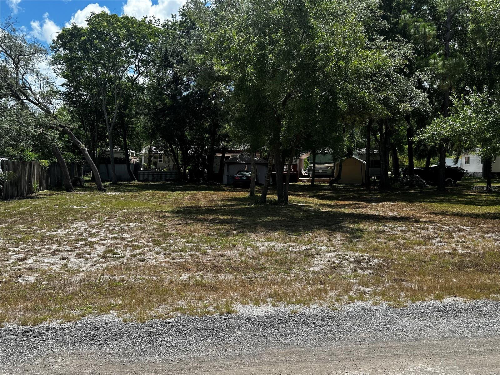 MOON LAKE ESTATES - Land